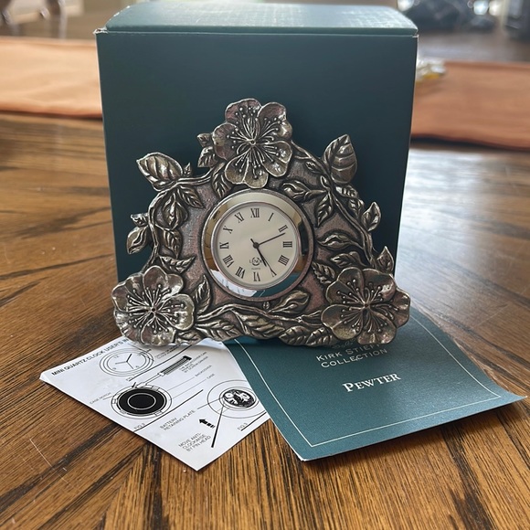 LENOX | Kirk Stieff Collection Mini Quartz Pewter Clock - Picture 13 of 13